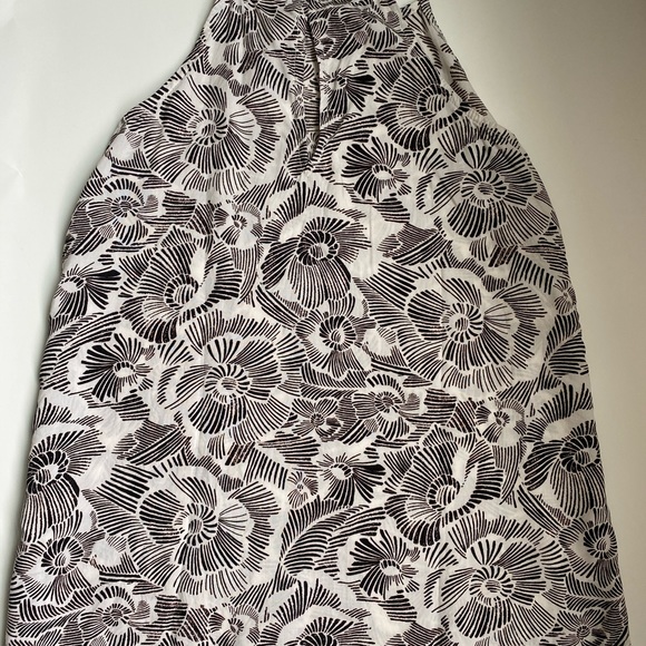 Old Navy Tank - Picture 2 of 2